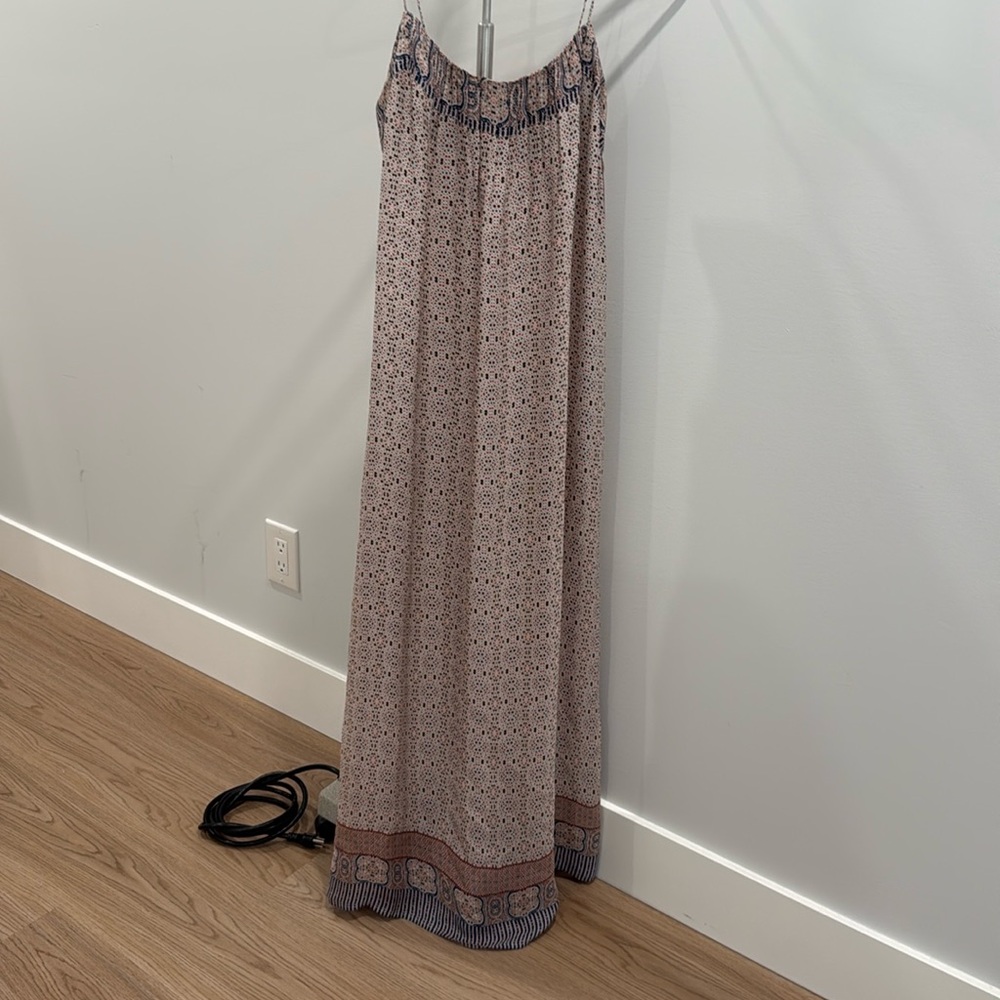 Vince 100% silk paisley print maxi dress